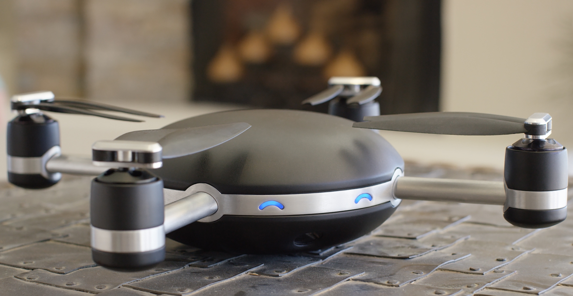 Lily Camera Drone: стартап собрал $34 млн на выпуск летающего селфи-дрона